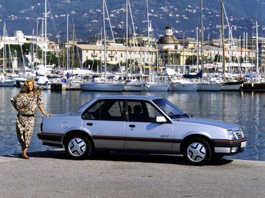  Opel Ascona GT 1986 года  (фото 3 из 4)